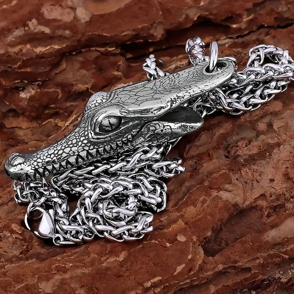 New! MEN'S Stainless Steel Alligator / Crocodile Head Pendant Necklace. - Picture 3 of 7